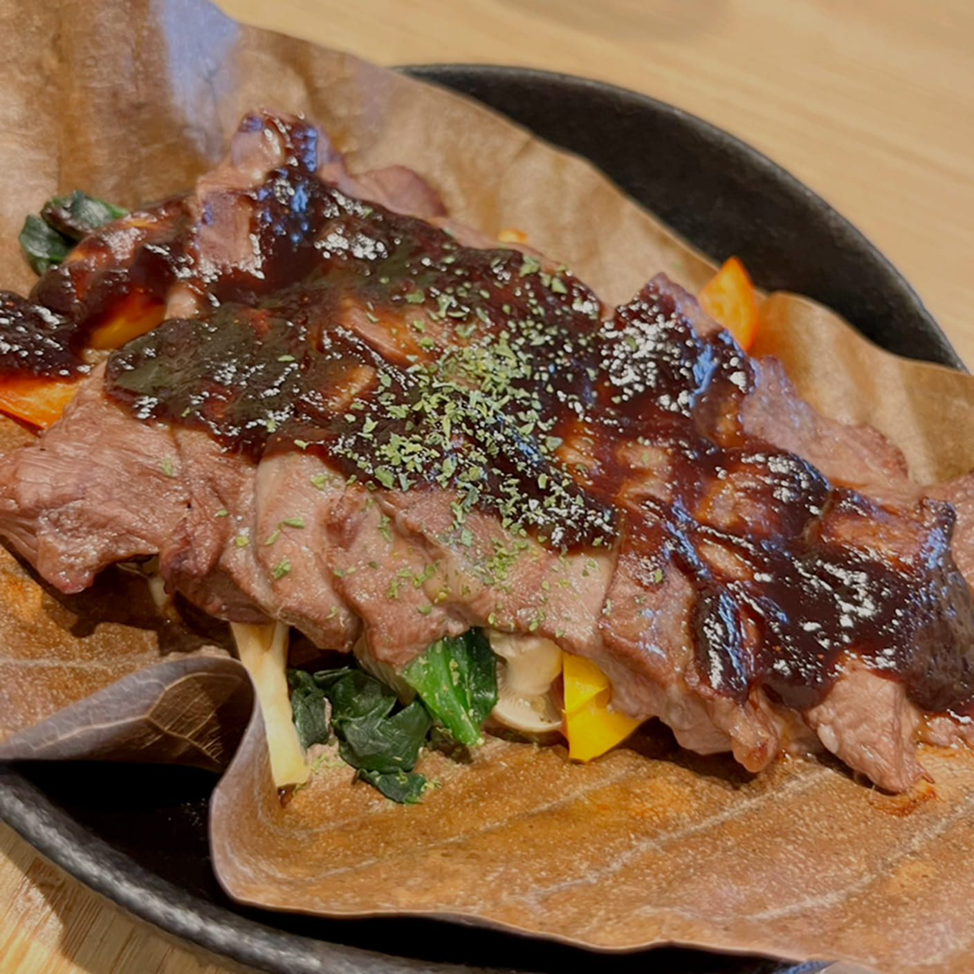 飛騨牛の朴葉味噌焼き